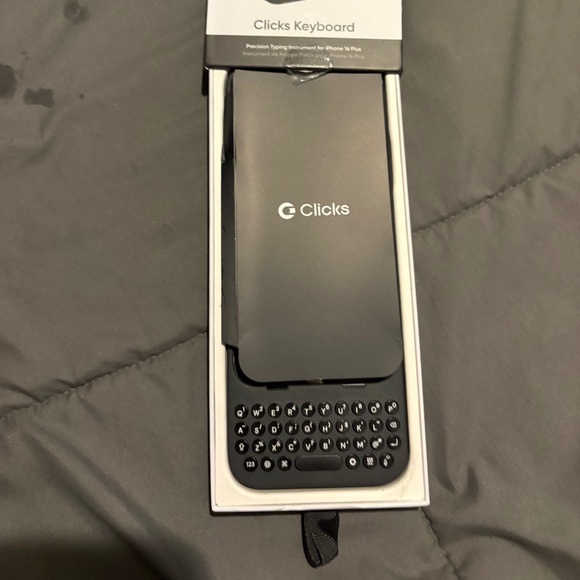 Clicks keyboard